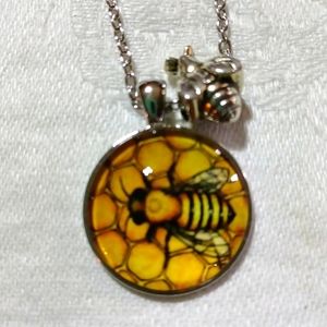 Bee picture cabochon pendant necklace silver bee bead, silver, bees, jewelry